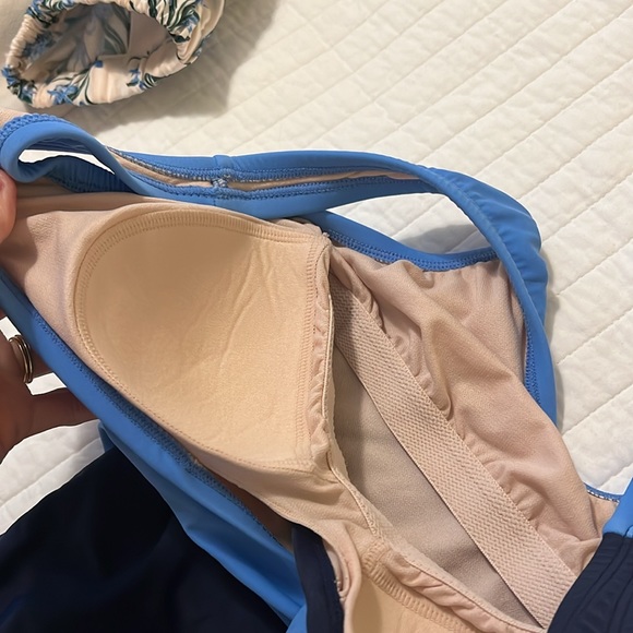 Kona Sol Target XS color block One piece swimsuit summersalt - Picture 4 of 5